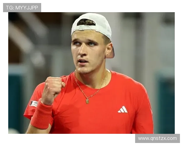 年轻新星逆转夺冠引爆本周网坛焦点赛事热潮再度升温吸引球迷热议